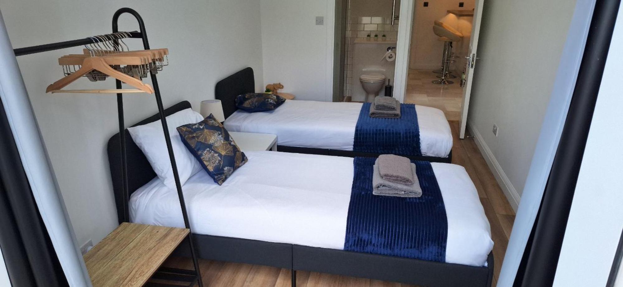 New 3 Bedrooms Flat In Ashford Near Heathrow