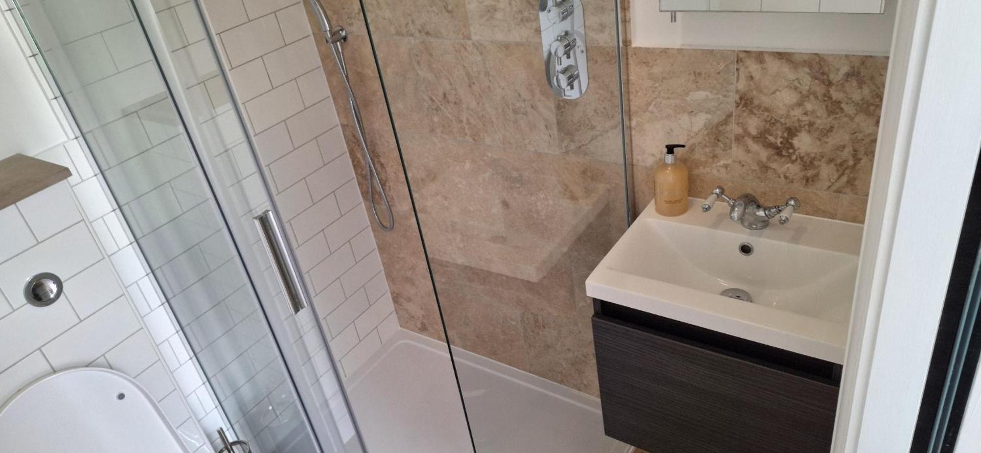 New 3 Bedrooms Flat In Ashford Near Heathrow Apartment Ashford (Surrey)